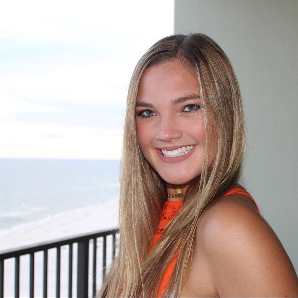 Meet your Posher, Carlee